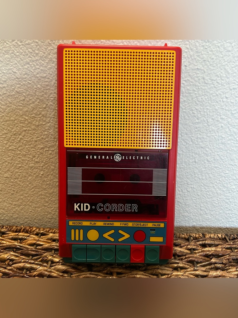 Vintage 80s General Electric Kid-Corder Cassette Player/Recorder Missing Belt